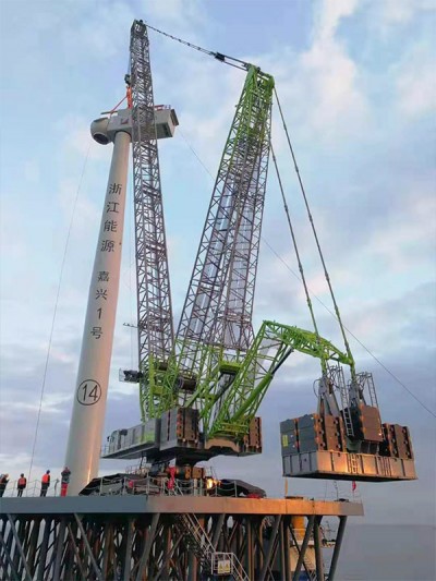 中聯(lián)1600噸海上風(fēng)電工況，風(fēng)機(jī)吊裝